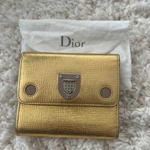 Dior wallet